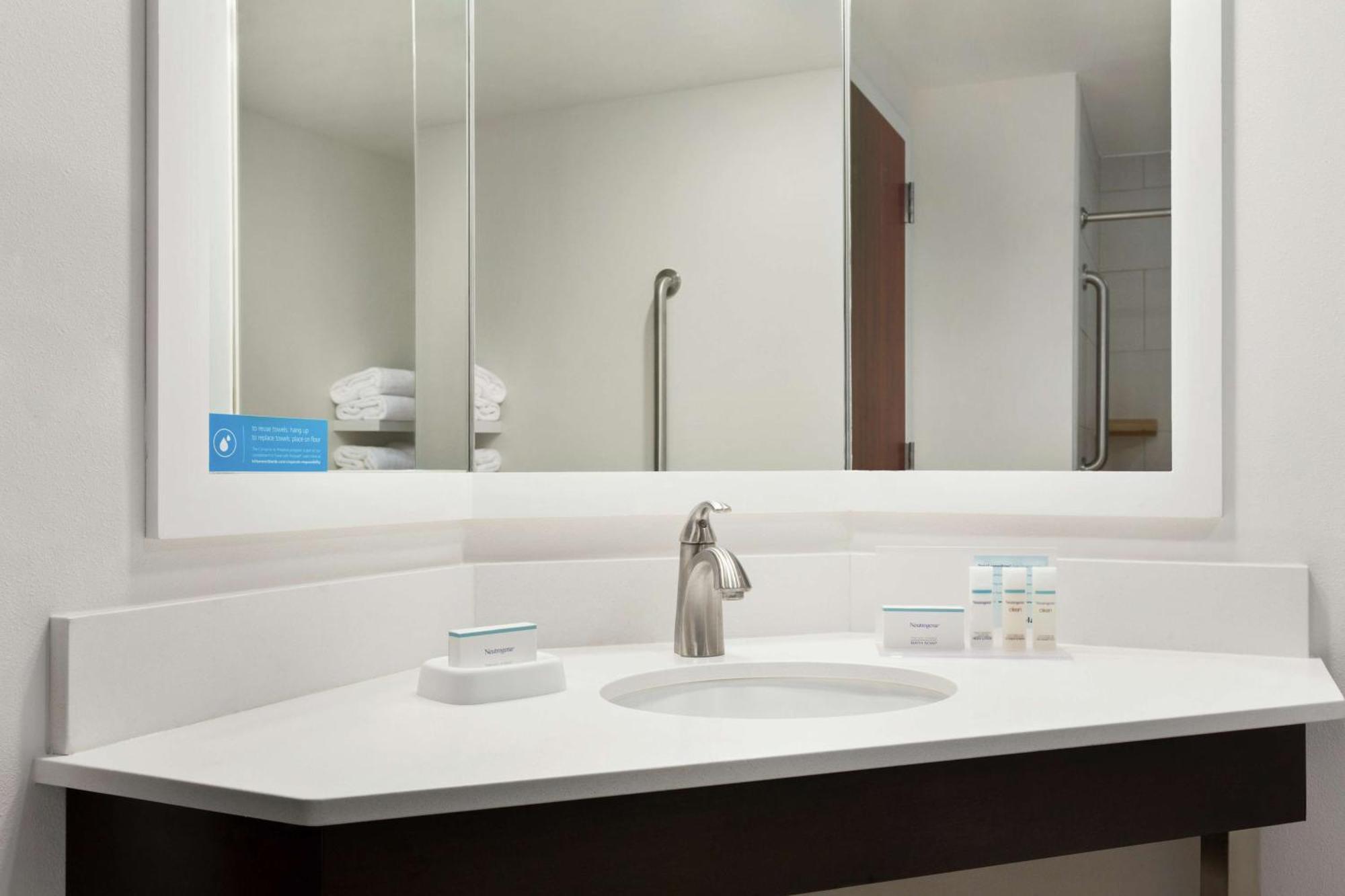 מידווסט סיטי Hampton By Hilton Oklahoma City I-40 East- Tinker Afb מראה חיצוני תמונה